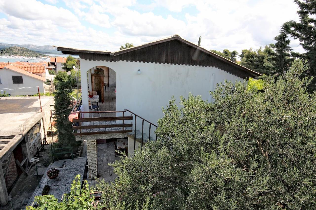 Apartments With A Parking Space Murter - 5103 Бетина Екстериор снимка